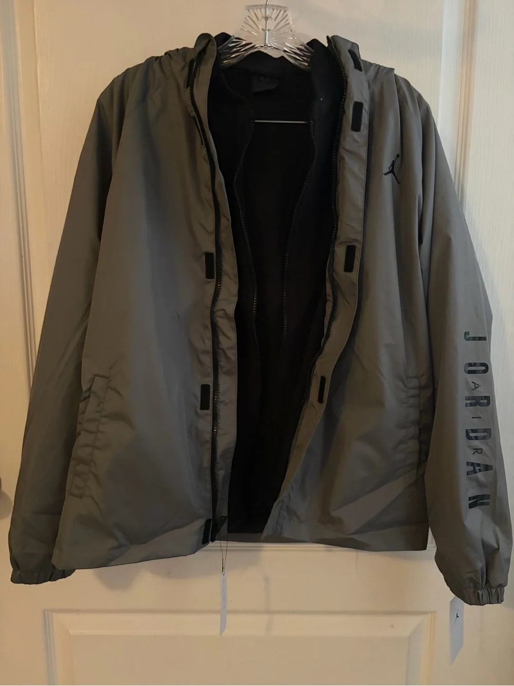 Jordan Boys XL Smoke Grey Windbreaker Jacket